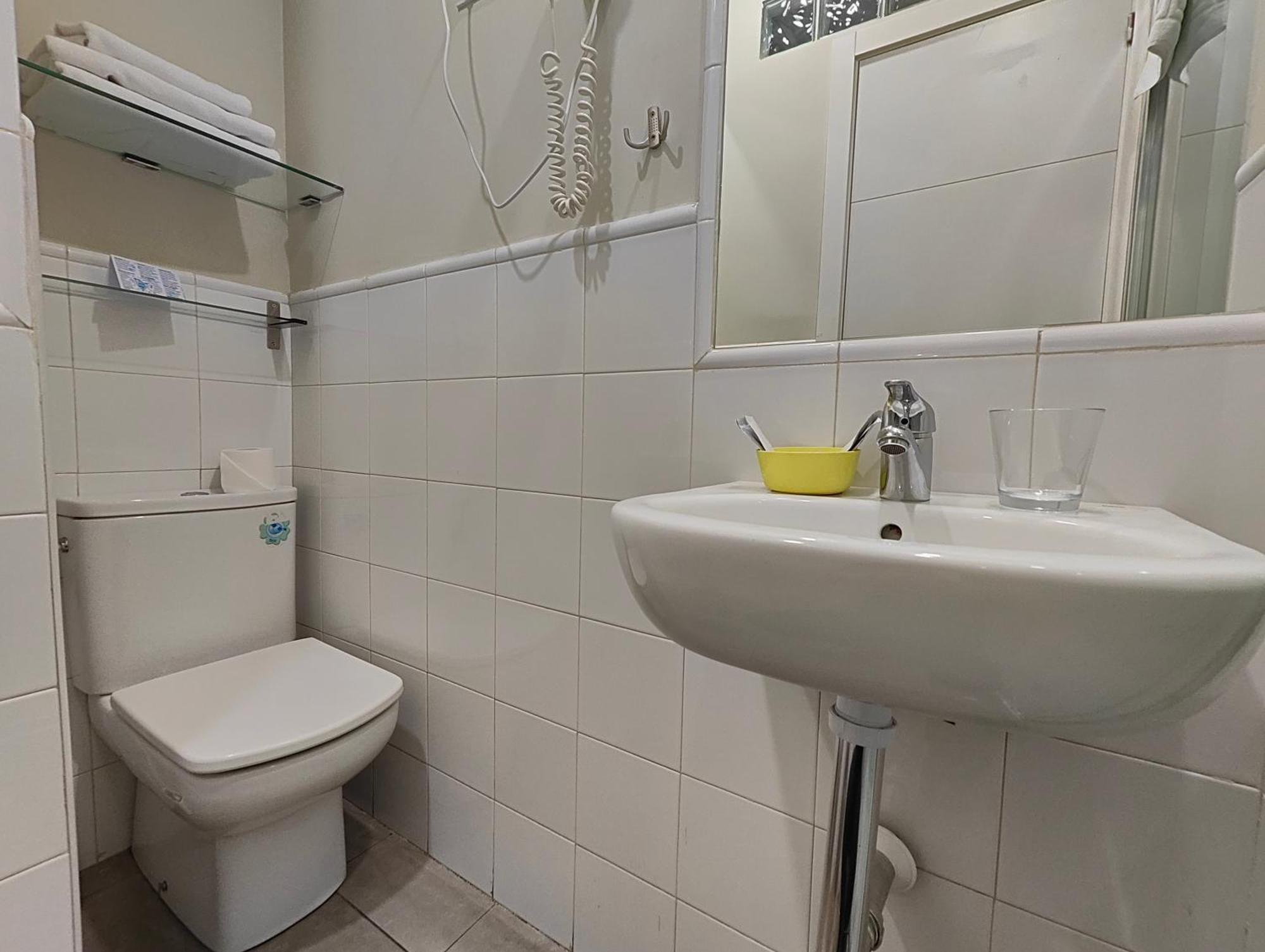 Hostal Madrid Guest house 3*