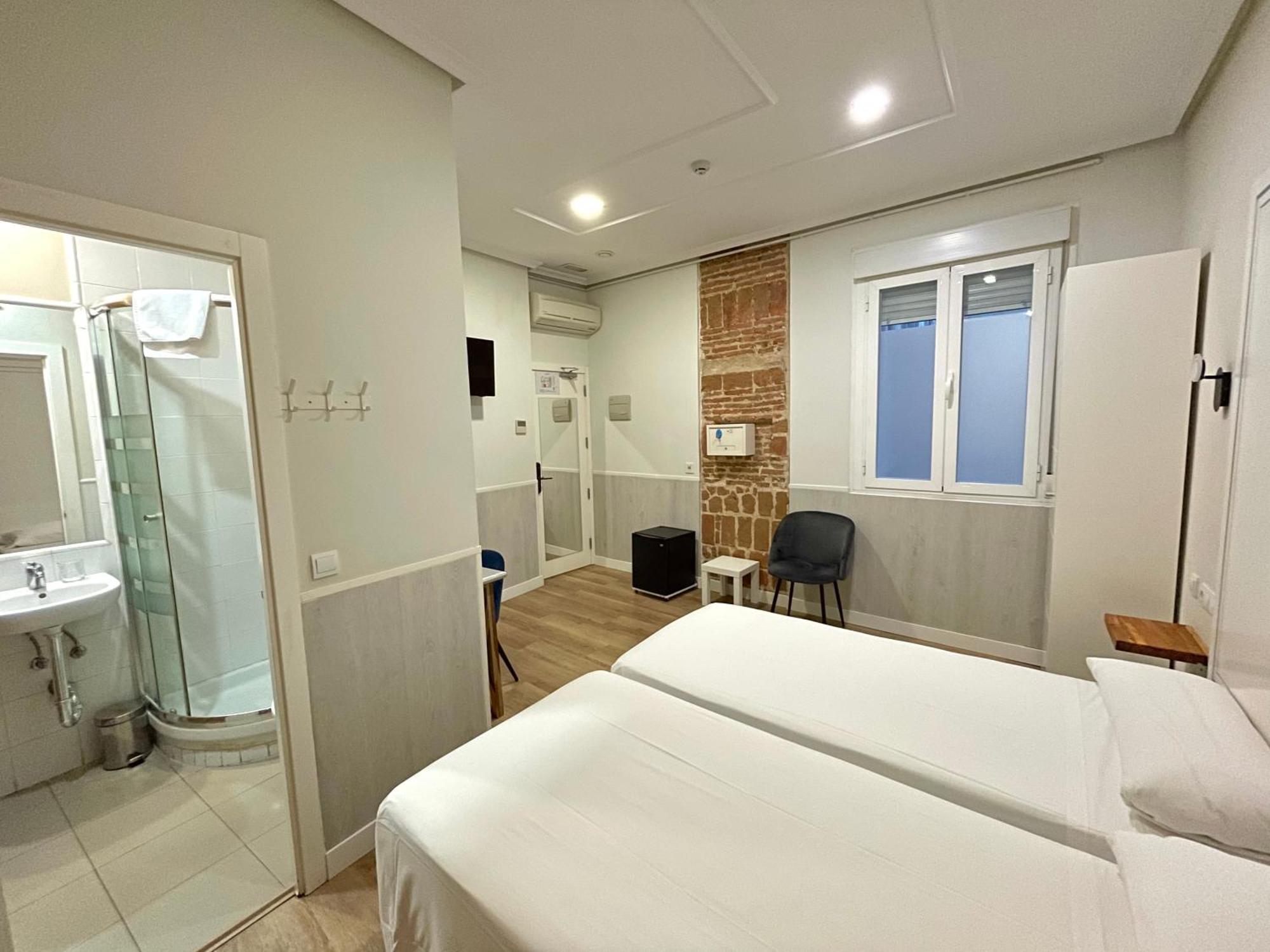 Hostal Madrid Guest house 3*