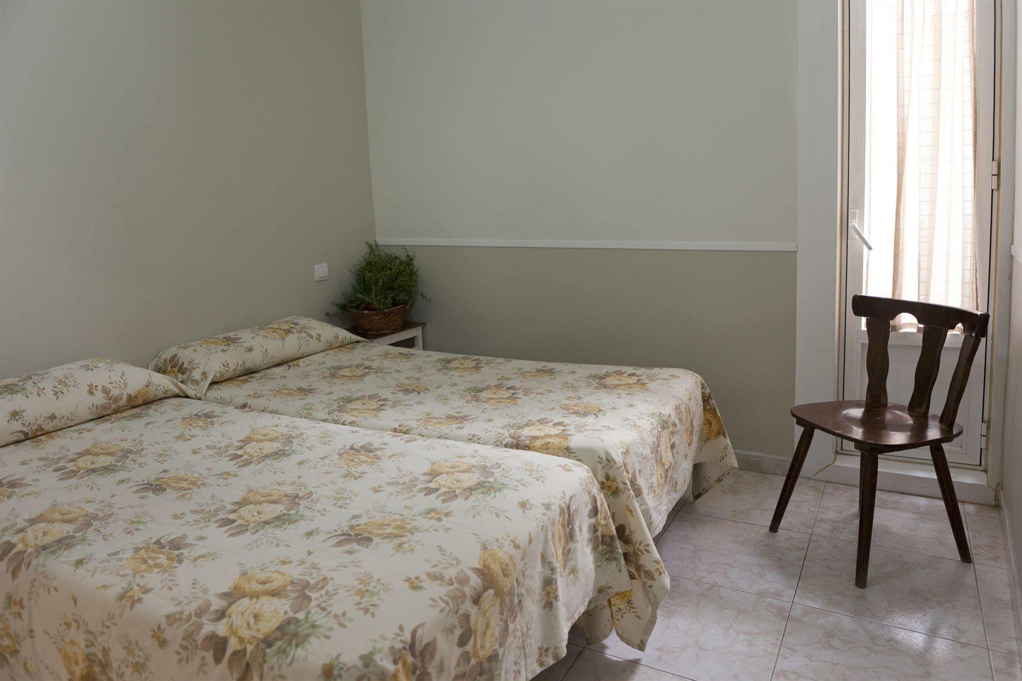 Guest house Hostal Madrid 3*